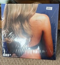 Sabrina Carpenter Short n