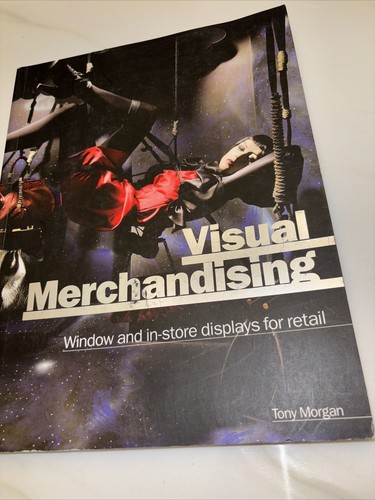 Visual merchandising window - merchandising:,