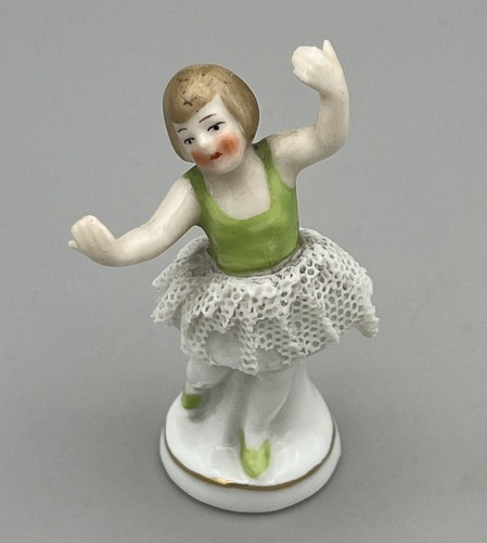 Antica statuina ragazza