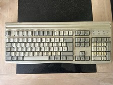 Vintage Mitsumi UK modello