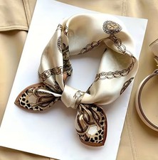 Elegante foulard da donna