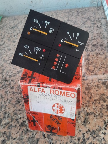 Pannello indicatore alfa - alfa, romeo