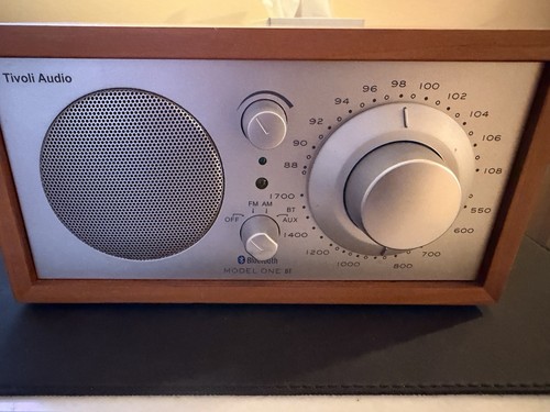 Tivoli audio model one fm - one, am/fm