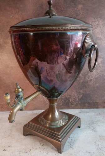 Antica urna acqua - , calda