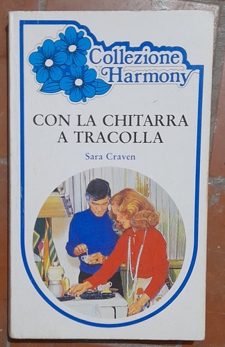 Con chitarra tracolla - la,