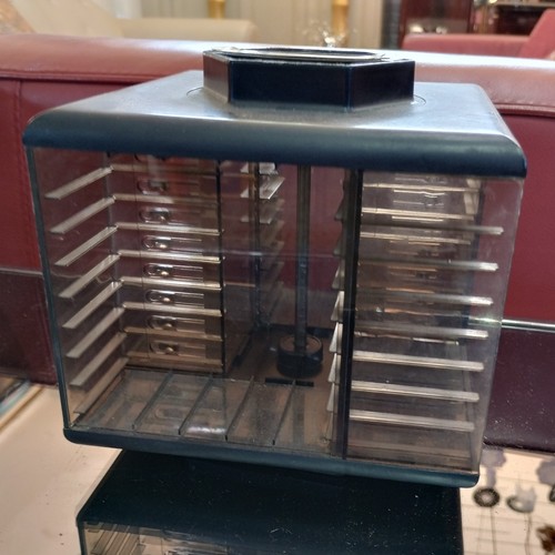 Porta musicassette girevole - porta,