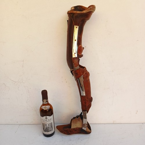 Protesi antica gamba legno - protesi,