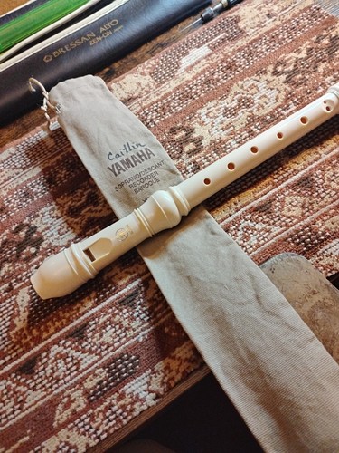 Yamaha yrs 24b - soprano, descant