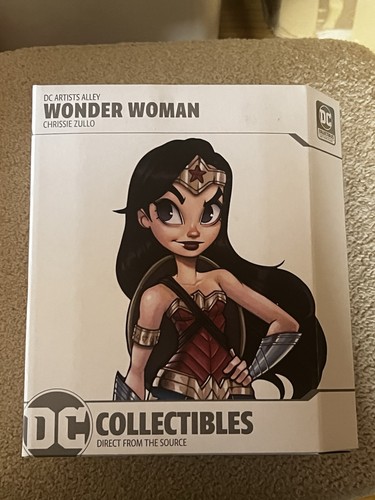 Artists alley wonder woman - artists,