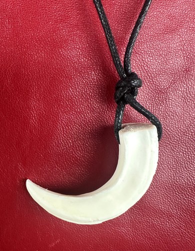 Collana con zanna cinghiale - con,