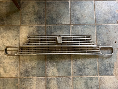 Fiat 1500 griglia mascherina - fiat,