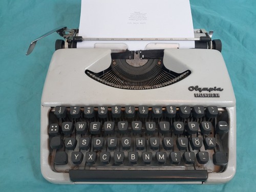 Macchina scrivere vintage - da,