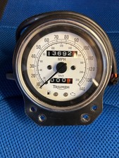 TRIUMPH THRUXTON 900 EFI