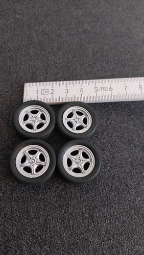 Modellino kit ruote cerchi