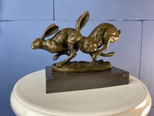 Scultura in bronzo di un