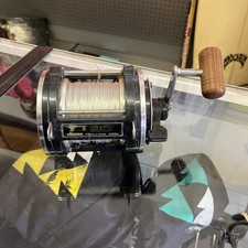 Mulinello da trolling Okuma Titus TI90 Platinum Ultimate a leva.