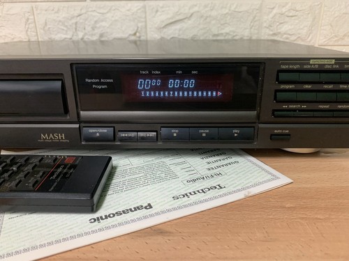 Technics compact disc - disc, player