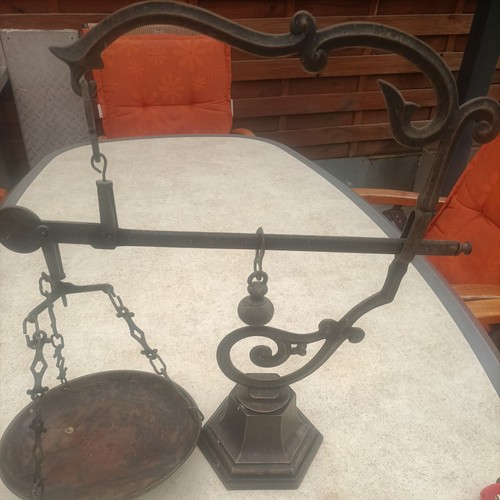 Bilancia tavola romana in - tavola,