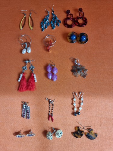 Stock orecchini di - stock,