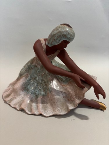 Figura ceramica - in,