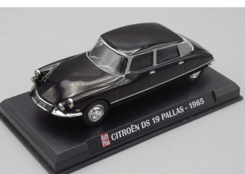 Voiture citroën pallas - ds, 19