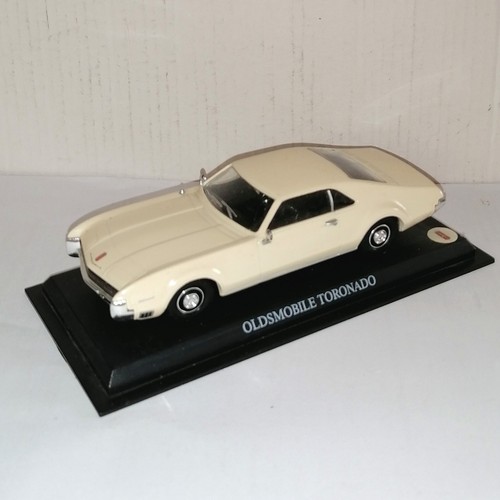Oldsmobile toronado del prado - del,