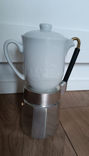 Caffettiera vintage con - con, bricco