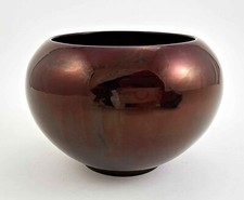 Vaso eosina in marmo rosso intenso Zsolnay