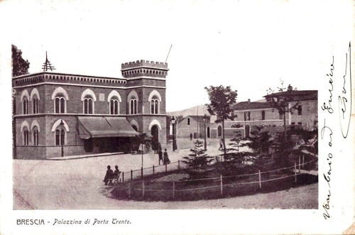 Brescia palazzina porta - di,