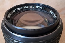 Pentax-M SMC 85mm 1:2 con paraluce in metallo