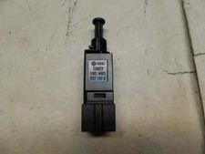 X AUDI A2 TUTTE LE MOTORIZZAZ. TASTO X PEDALE FRIZIONE, ORIG. 1H0 927 189 D.