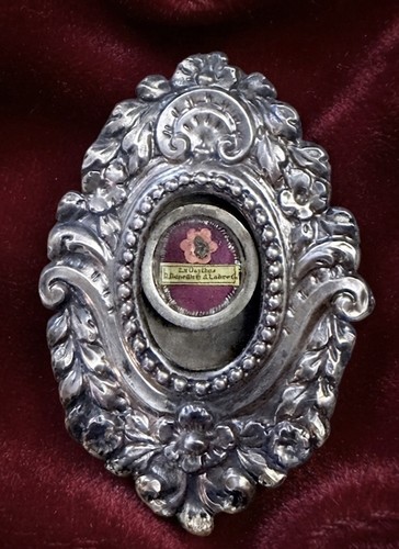 Relic reliquary reliquia