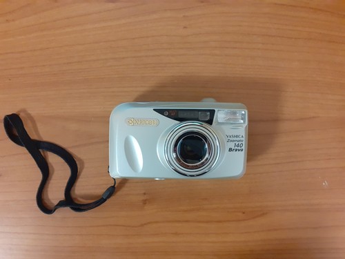 Fotocamera kyocera yashica - kyocera,