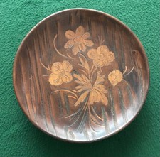 PIATTO DECORATIVO DA PARETE IN TERRACOTTA GRAFFITA E SMALTATA A TEMA FLOREALE