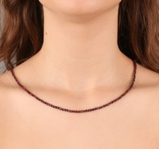 Collana con perle di pietre