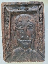 Ritratto Di Uomo Scolpito In