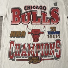 T-shirt bianca Chicago Bulls