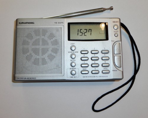 Radio orologio portatile - e, a