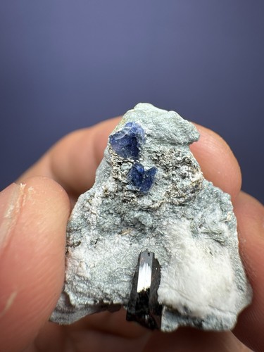 Benitoite neptunite - benitoite,,