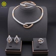 Set Di Gioielli Vintage A