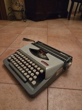 Macchina da scrivere vintage Royal Lite 120