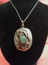 Collana in Argento 925 e pendente con radice di smeraldo e decori dorati- g 31 -