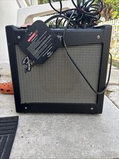 Fender Mustang I Amplificatore