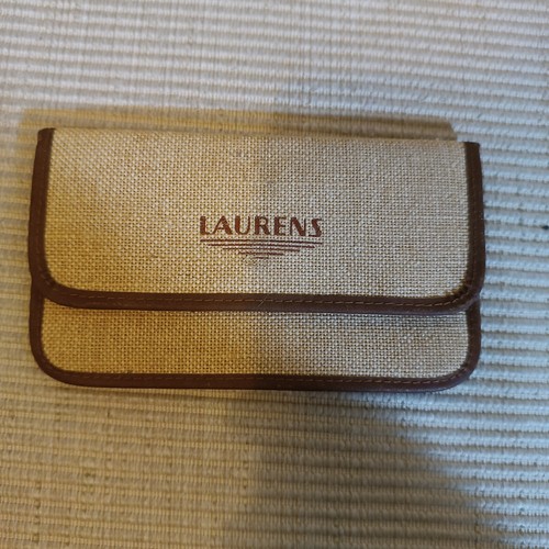 LAURENS-BUSTINA