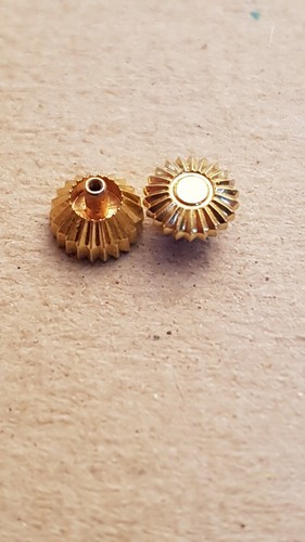 Corona faccettata ovale gialla