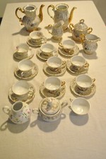 LOTTO 28 PEZZI SERVIZI DA THE' SCOMPAGNATI PORCELLANA FINISSIMA BORDATA ORO