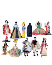 93 Bambole antiche da collezione da tutto il mondo