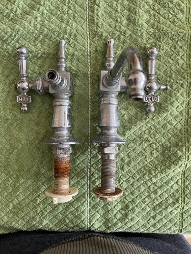 Rubinetti antichi vintage
