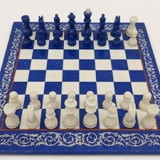 set scacchi fatti a mano pezzi marmo blu e bianco intarsio lapislazzuli regali natale unici