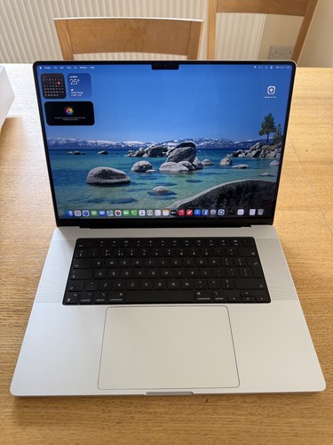 Macbook pro chip - 16",
